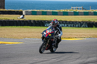 anglesey-no-limits-trackday;anglesey-photographs;anglesey-trackday-photographs;enduro-digital-images;event-digital-images;eventdigitalimages;no-limits-trackdays;peter-wileman-photography;racing-digital-images;trac-mon;trackday-digital-images;trackday-photos;ty-croes